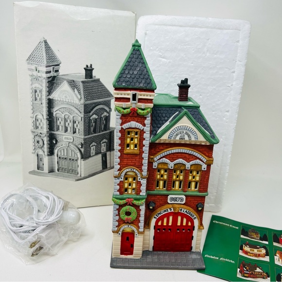 NEW DEPARTMENT 56 “RED BRICK FIRE STATION” CHRISTMAS IN THE CITY - Picture 1 of 15